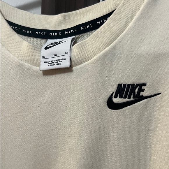 Nike Tri-Tone Sleeveless Dress - Picture 2 of 6